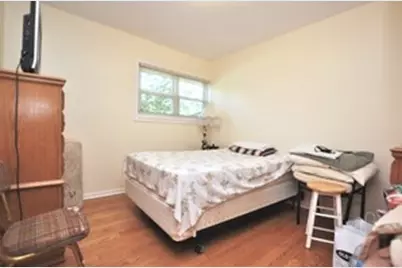 910 Hollywood Avenue, Des Plaines, IL 60016 - Photo 10