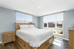 1210 Lakepointe Dr, Schaumburg, IL 60173 - Photo 10