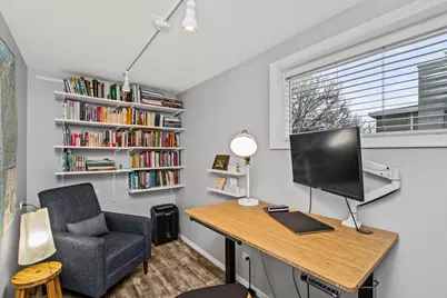 6323 N Kirkwood Avenue, Chicago, IL 60646 - Photo 12