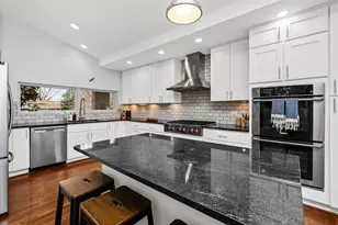 6323 N Kirkwood Ave, Chicago, IL 60646 - Photo 8