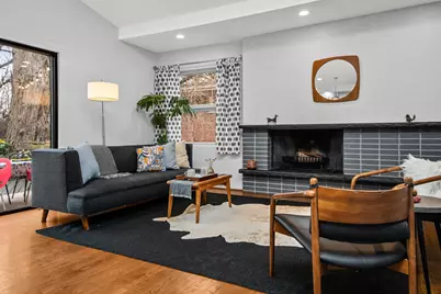 6323 N Kirkwood Avenue, Chicago, IL 60646 - Photo 4