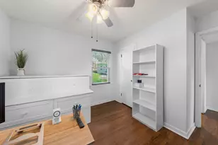 1335 College Ave, Wheaton, IL 60187 - Photo 16