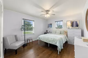 1335 College Ave, Wheaton, IL 60187 - Photo 12