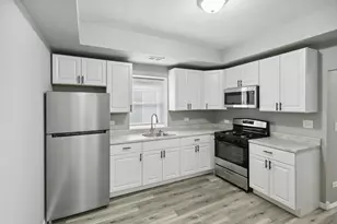 9305 S Homan Ave, Evergreen Park, IL 60805 - Photo 2