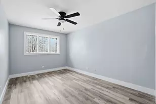 14315 S Manistee Ave, Burnham, IL 60633 - Photo 10