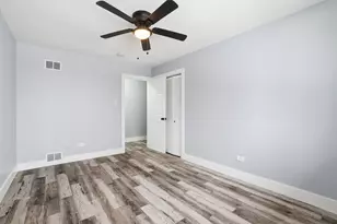 14315 S Manistee Ave, Burnham, IL 60633 - Photo 16