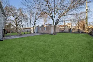 9328 S Paxton Ave, Chicago, IL 60617 - Photo 14