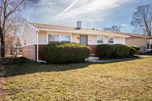 16551 Plymouth Dr, Markham, IL 60428 - Photo 2