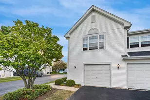 2552 Dickens Dr, Aurora, IL 60503 - Photo 1