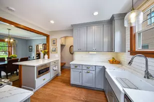 702 E Illinois St, Wheaton, IL 60187 - Photo 10