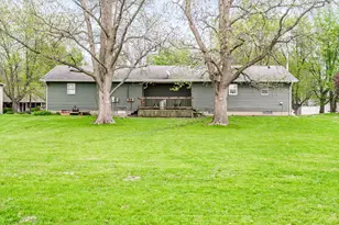407 N Western Ave, Minier, IL 61759 - Photo 24