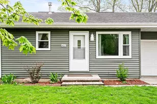 407 N Western Ave, Minier, IL 61759 - Photo 2
