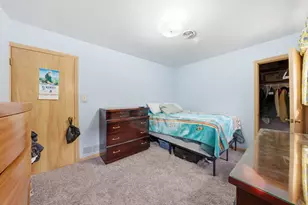 5748 S Kenneth Ave, Chicago, IL 60629 - Photo 8