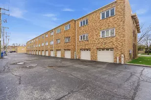 10221 S Komensky Ave, Oak Lawn, IL 60453 - Photo 22