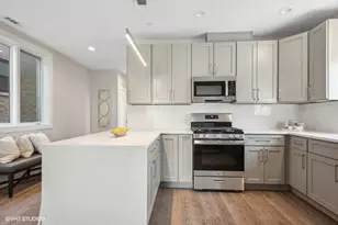 4824 S Champlain Ave, Chicago, IL 60615 - Photo 10