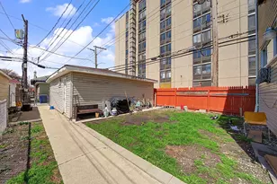 2212 S 58th Ct, Cicero, IL 60804 - Photo 16