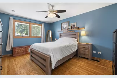 1015 E Lowden Avenue, Wheaton, IL 60189 - Photo 10