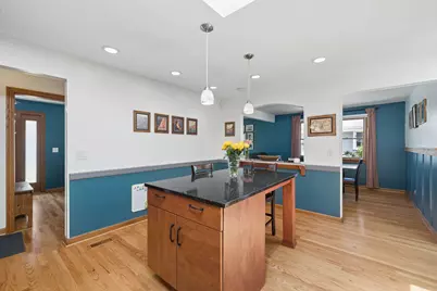 1015 E Lowden Avenue, Wheaton, IL 60189 - Photo 6