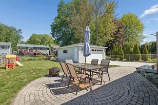 1015 E Lowden Ave, Wheaton, IL 60189 - Photo 20