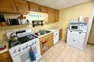837 Gooding St, Lasalle, IL 61301 - Photo 4