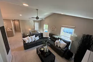 757 Grosse Pointe Cir, Vernon Hills, IL 60061 - Photo 6