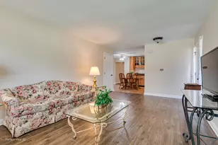 1148 Fulton Dr, Streamwood, IL 60107 - Photo 4