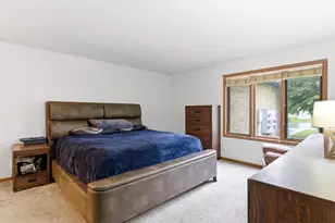 2611 Essington Rd, Joliet, IL 60435 - Photo 12