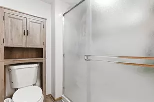 2611 Essington Rd, Joliet, IL 60435 - Photo 18