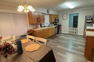 1424 N 14th St, Dekalb, IL 60115 - Photo 10