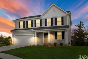 640 Cloverleaf Dr, Marengo, IL 60152 - Photo 1