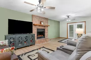 1858 Cecily Dr, Joliet, IL 60435 - Photo 2