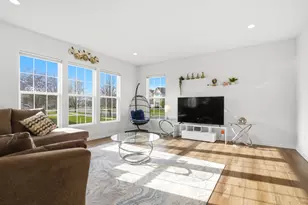 12404 S Blue Water Pkwy, Plainfield, IL 60585 - Photo 8