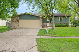 122 Mattek Ave, Dekalb, IL 60115 - Photo 6