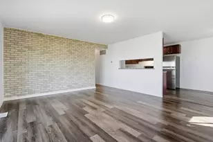 216 Eagle Ct, Bolingbrook, IL 60440 - Photo 6