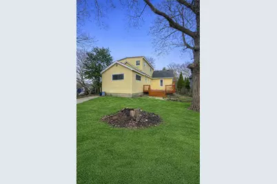 818 Bach Street, Northbrook, IL 60062 - Photo 2