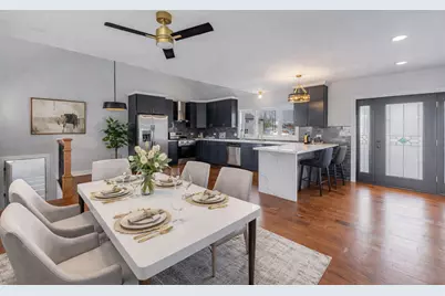 718 E 152nd Street, Phoenix, IL 60426 - Photo 2