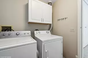 184 Brook Ln, Vernon Hills, IL 60061 - Photo 12