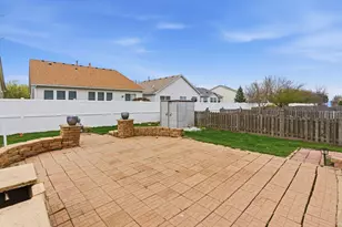 688 S Shannon Dr, Romeoville, IL 60446 - Photo 24