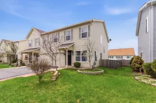 688 S Shannon Dr, Romeoville, IL 60446 - Photo 2