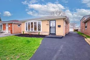 1042 W 109th Pl, Chicago, IL 60643 - Photo 2