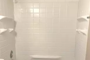 1035 Higgins Quarters Dr, Hoffman Estates, IL 60194 - Photo 12