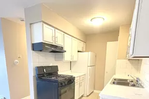 1035 Higgins Quarters Dr, Hoffman Estates, IL 60194 - Photo 6