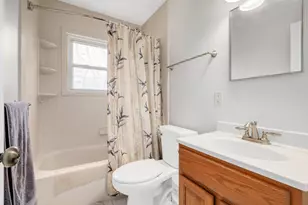 531 Redwood Rd, Bolingbrook, IL 60440 - Photo 10