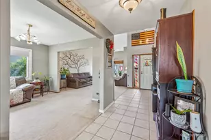 1097 Amberwood Dr, Crystal Lake, IL 60014 - Photo 14