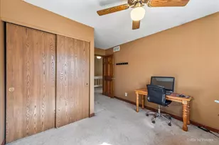 1097 Amberwood Dr, Crystal Lake, IL 60014 - Photo 32