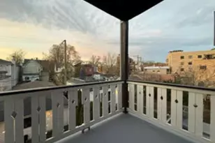 1934 W Grace St, Chicago, IL 60613 - Photo 16