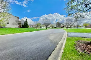 88 Hackney Ln, Lindenhurst, IL 60046 - Photo 58