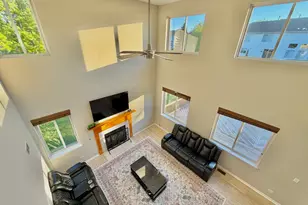 88 Hackney Ln, Lindenhurst, IL 60046 - Photo 12