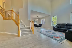 88 Hackney Ln, Lindenhurst, IL 60046 - Photo 6