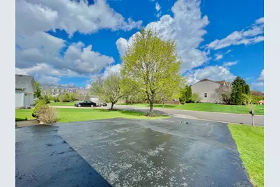 88 Hackney Lane, Lindenhurst, IL 60046 - Photo 4
